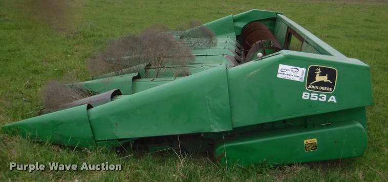 image for item DB3903 John Deere 853A row crop head