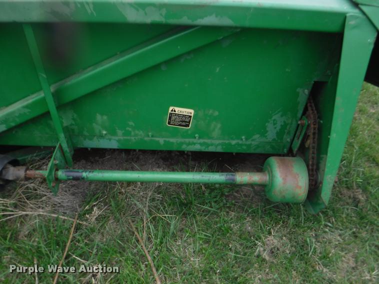 image for item DB3903 John Deere 853A row crop head