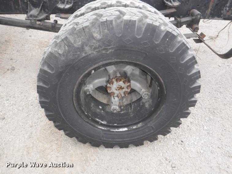 image for item DB3904 1975 International Loadstar 1700 truck cab and chassis