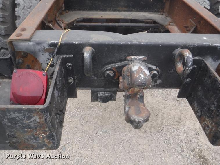 image for item DB3904 1975 International Loadstar 1700 truck cab and chassis