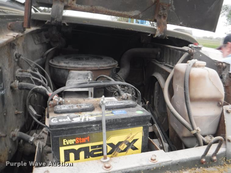 image for item DB3904 1975 International Loadstar 1700 truck cab and chassis