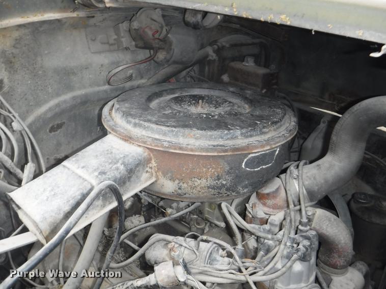 image for item DB3904 1975 International Loadstar 1700 truck cab and chassis