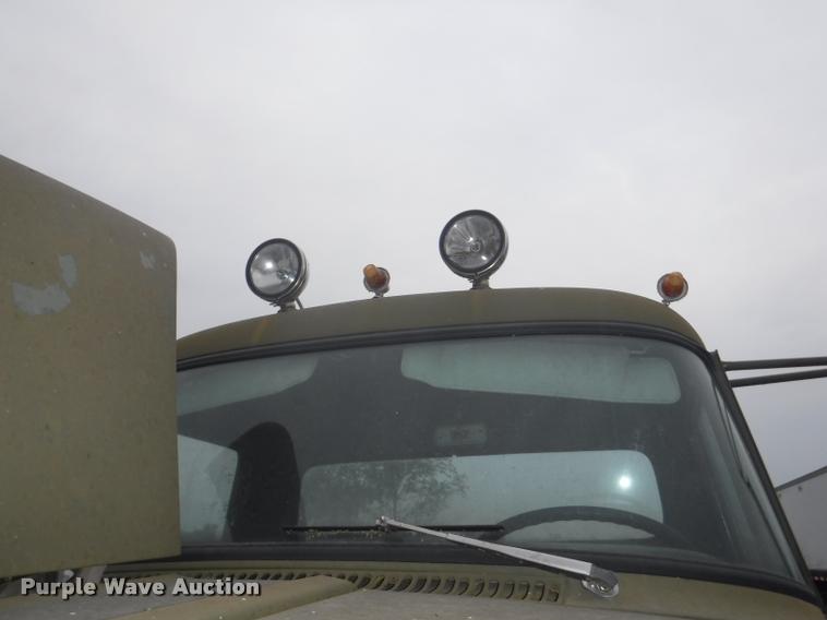 image for item DB3904 1975 International Loadstar 1700 truck cab and chassis