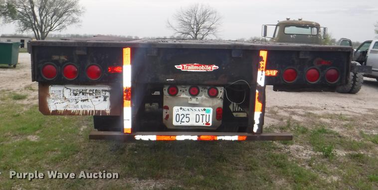 image for item DB3906 1988 Trailmobile F71T-6VAA flatbed trailer