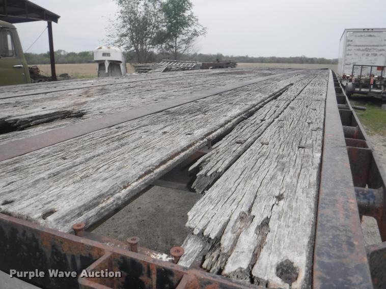 image for item DB3906 1988 Trailmobile F71T-6VAA flatbed trailer