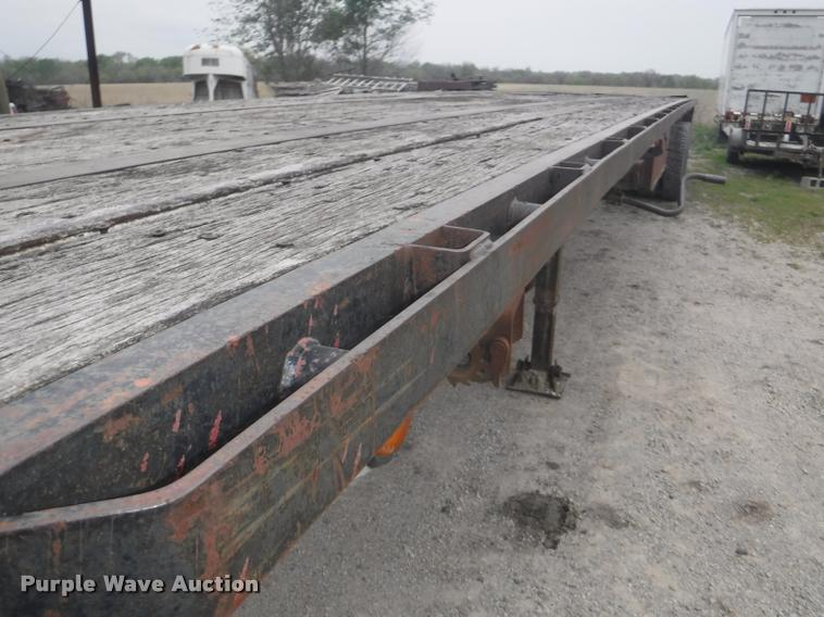 image for item DB3906 1988 Trailmobile F71T-6VAA flatbed trailer