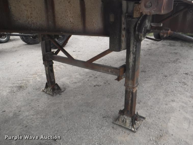 image for item DB3906 1988 Trailmobile F71T-6VAA flatbed trailer