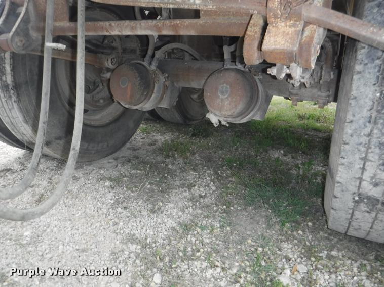 image for item DB3906 1988 Trailmobile F71T-6VAA flatbed trailer