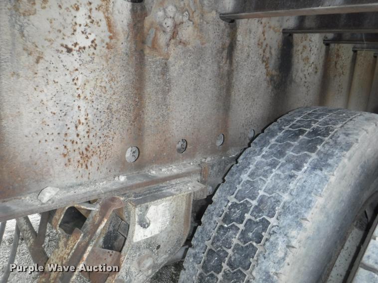 image for item DB3906 1988 Trailmobile F71T-6VAA flatbed trailer