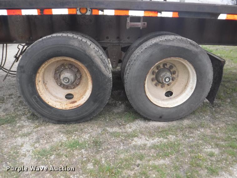 image for item DB3906 1988 Trailmobile F71T-6VAA flatbed trailer