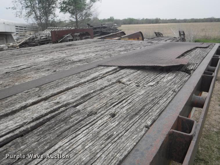 image for item DB3906 1988 Trailmobile F71T-6VAA flatbed trailer