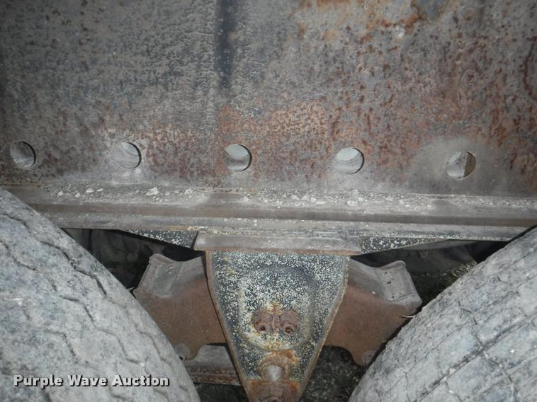 image for item DB3906 1988 Trailmobile F71T-6VAA flatbed trailer