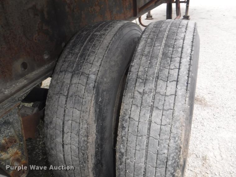 image for item DB3906 1988 Trailmobile F71T-6VAA flatbed trailer