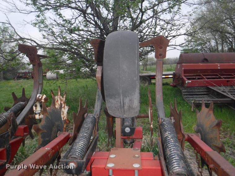 image for item DB3907 Case IH 183 cultivator
