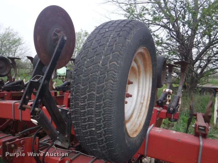 image for item DB3907 Case IH 183 cultivator