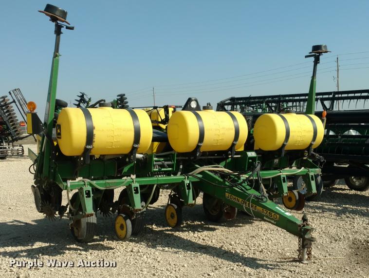 image for item DI9787 2001 John Deere 1750 Max Emerge Plus planter