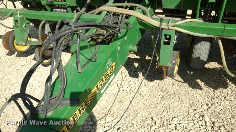 image for item DI9787 2001 John Deere 1750 Max Emerge Plus planter