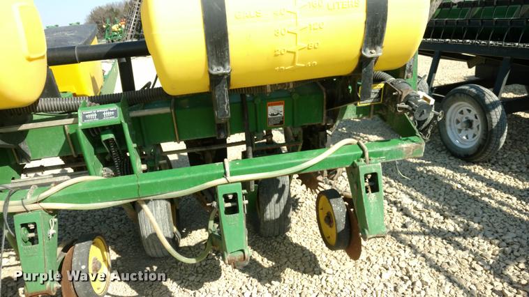 image for item DI9787 2001 John Deere 1750 Max Emerge Plus planter