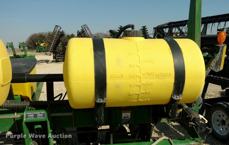 image for item DI9787 2001 John Deere 1750 Max Emerge Plus planter