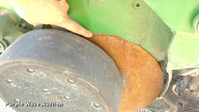 image for item DI9787 2001 John Deere 1750 Max Emerge Plus planter