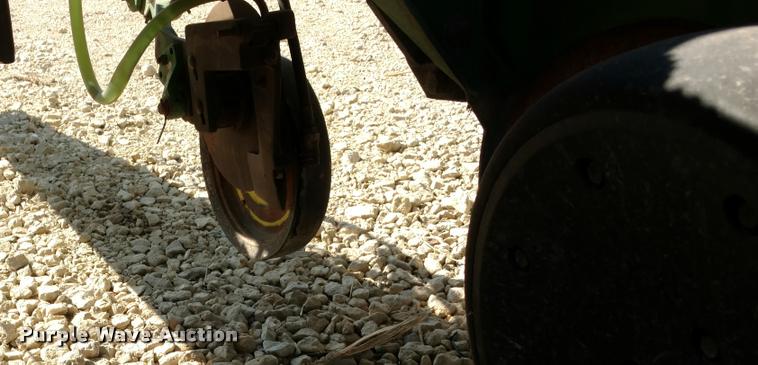 image for item DI9787 2001 John Deere 1750 Max Emerge Plus planter