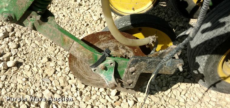 image for item DI9787 2001 John Deere 1750 Max Emerge Plus planter