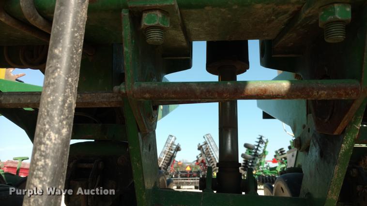 image for item DI9787 2001 John Deere 1750 Max Emerge Plus planter