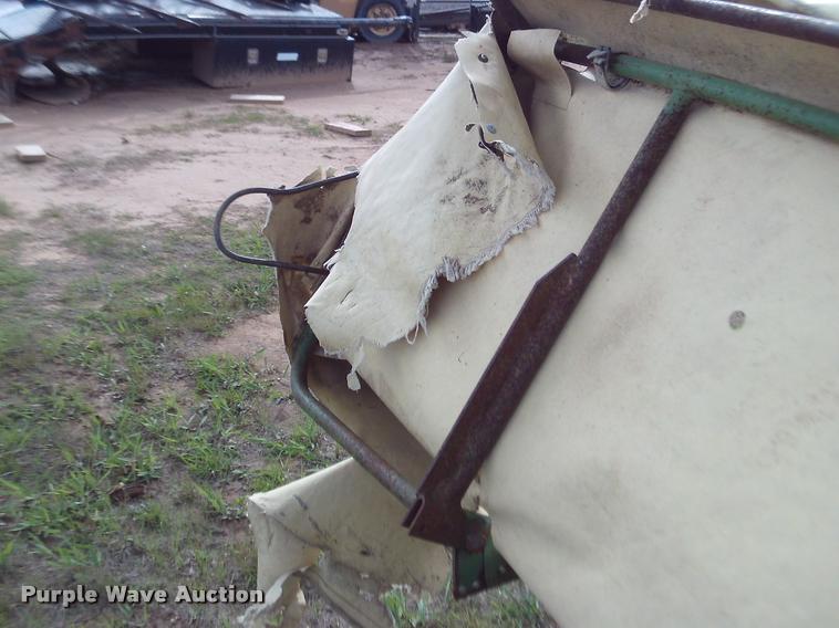 image for item DJ9774 2002 Krone Easy Cut 3285 disc mower