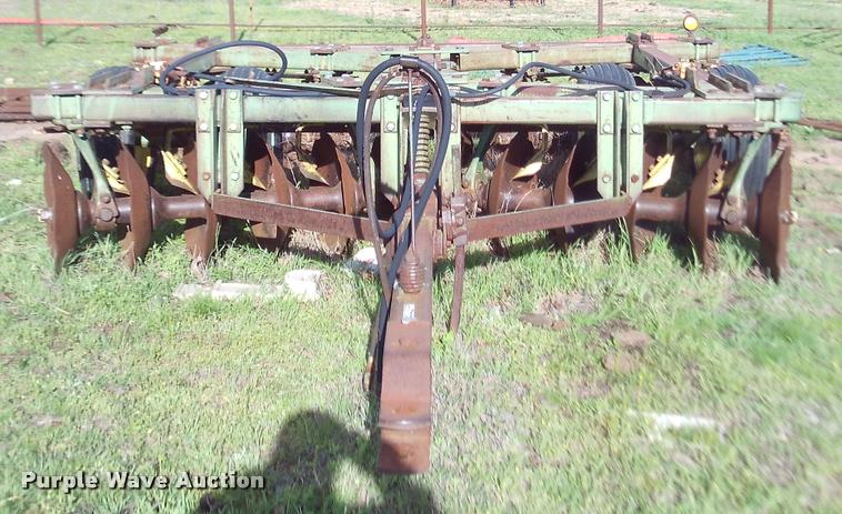 image for item DJ9780 John Deere tandem disk