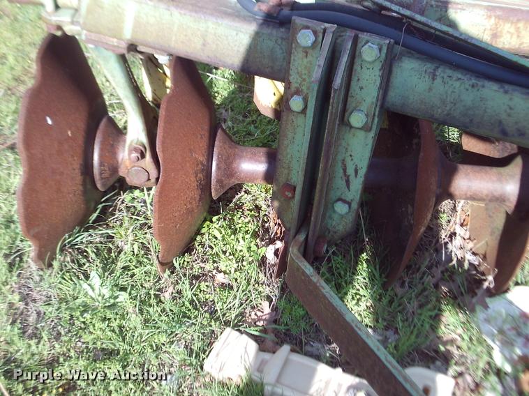 image for item DJ9780 John Deere tandem disk