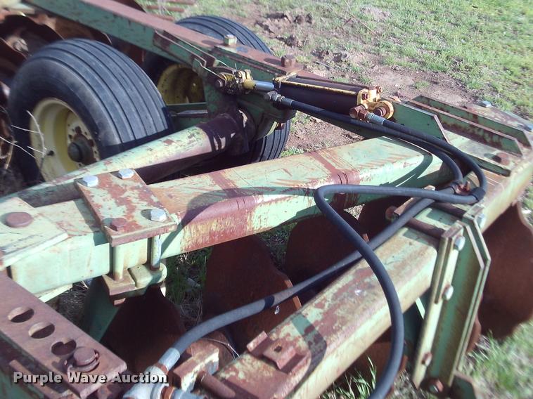 image for item DJ9780 John Deere tandem disk