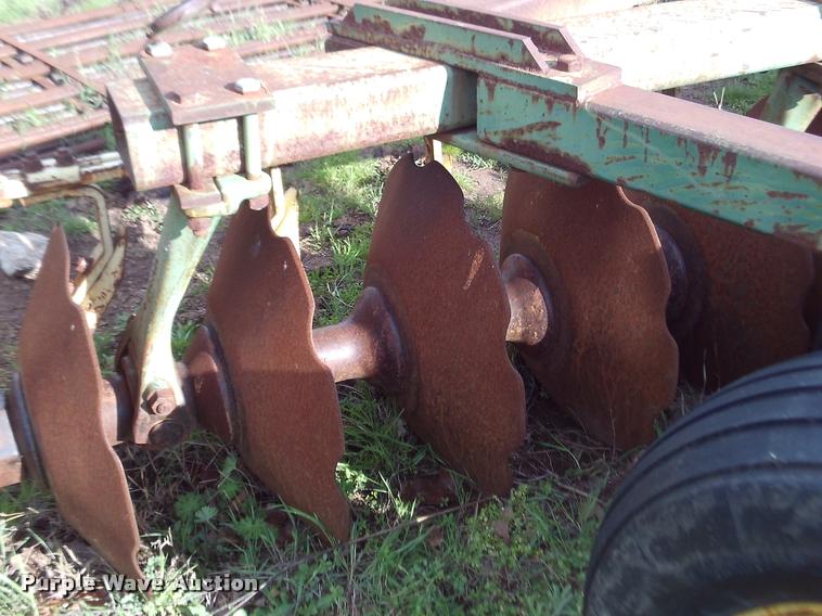 image for item DJ9780 John Deere tandem disk