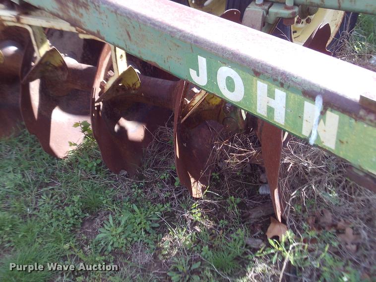 image for item DJ9780 John Deere tandem disk
