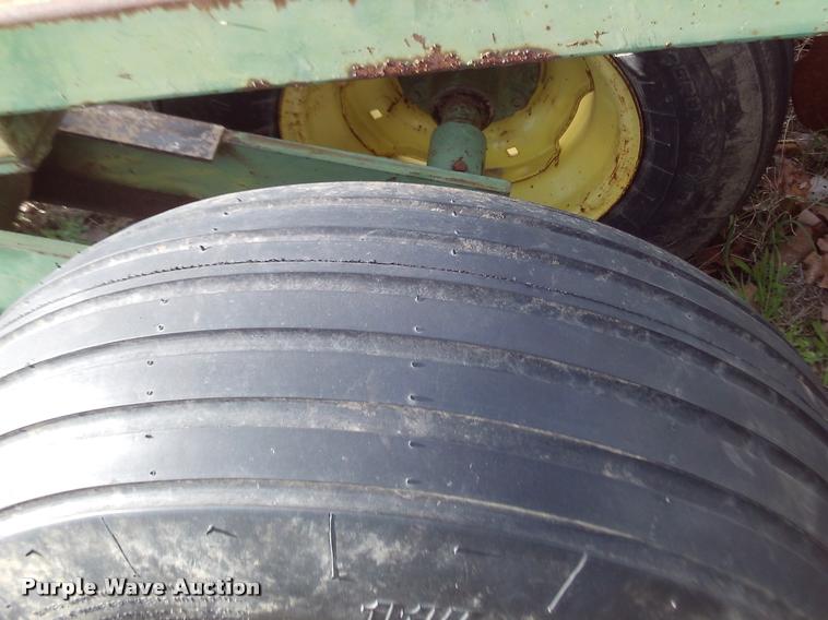 image for item DJ9780 John Deere tandem disk