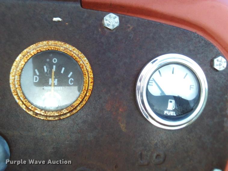 image for item DJ9782 1958 International 340D tractor