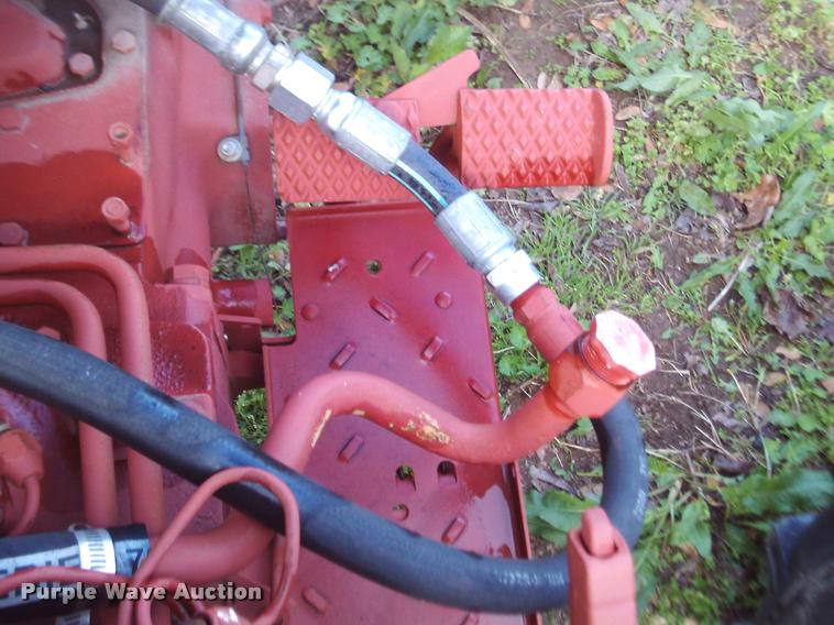 image for item DJ9782 1958 International 340D tractor