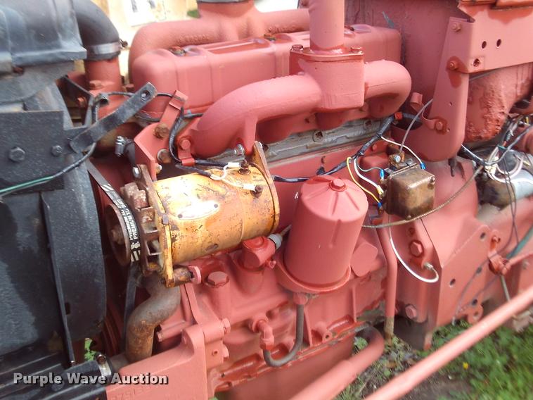 image for item DJ9782 1958 International 340D tractor