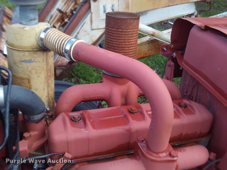 image for item DJ9782 1958 International 340D tractor