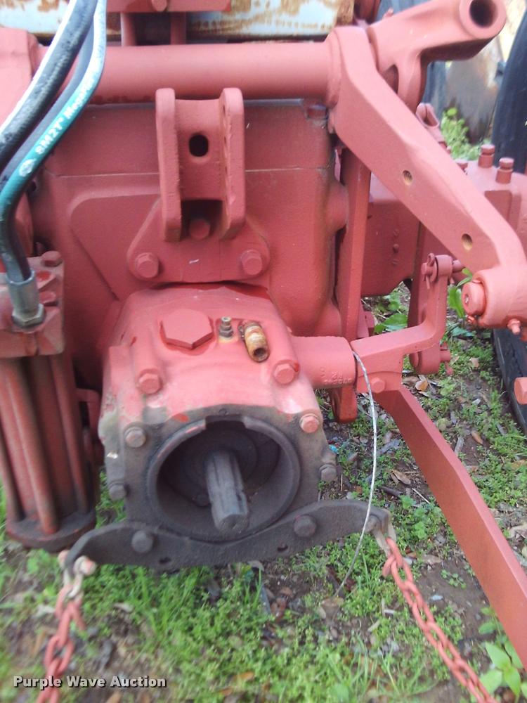 image for item DJ9782 1958 International 340D tractor