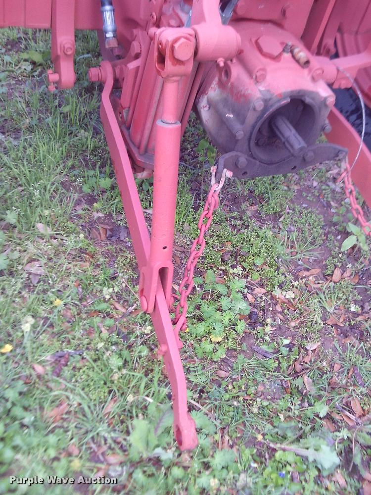 image for item DJ9782 1958 International 340D tractor