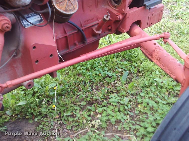 image for item DJ9782 1958 International 340D tractor