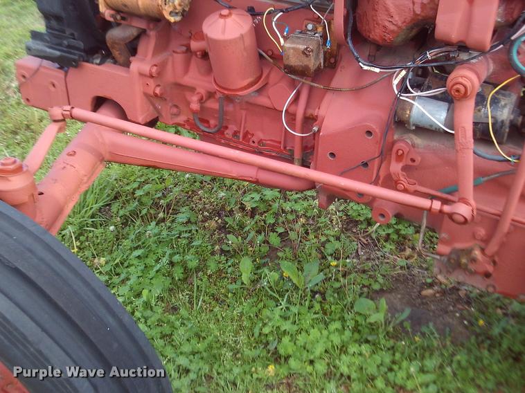 image for item DJ9782 1958 International 340D tractor