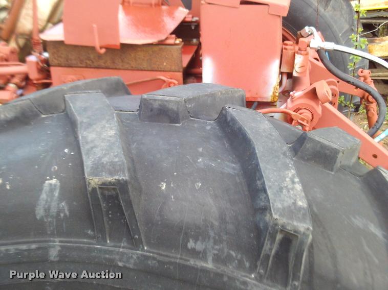 image for item DJ9782 1958 International 340D tractor