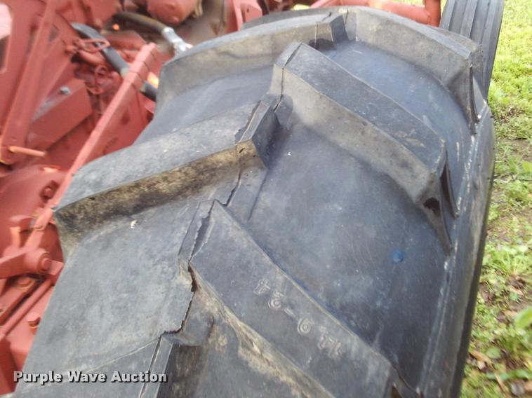 image for item DJ9782 1958 International 340D tractor