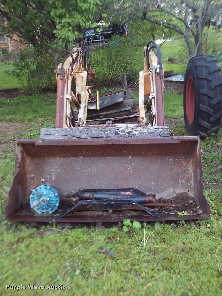 image for item DJ9783 International 2000 loader