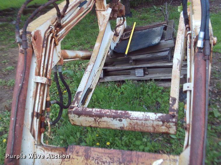 image for item DJ9783 International 2000 loader