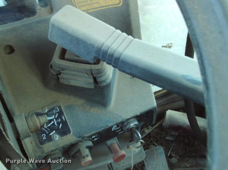 image for item DJ9784 Fiat Hesston 1580DT MFWD tractor