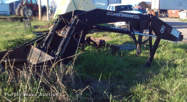 image for item DJ9784 Fiat Hesston 1580DT MFWD tractor