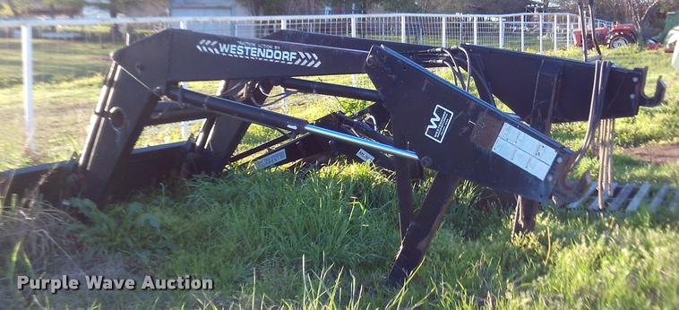 image for item DJ9784 Fiat Hesston 1580DT MFWD tractor