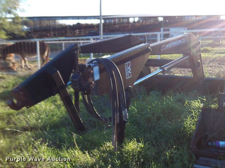 image for item DJ9784 Fiat Hesston 1580DT MFWD tractor